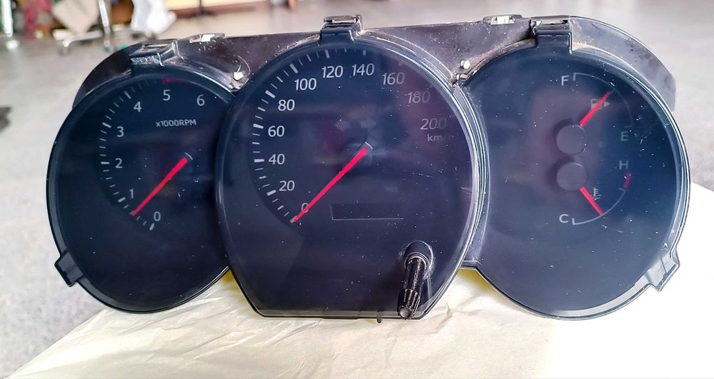 Faróis e Quadrante Suzuki Grand Vitara 1.9ddis