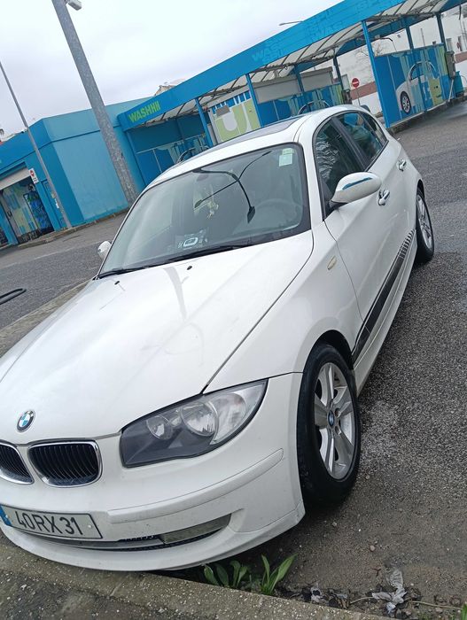 Vendo BMW Série A muito bem estimada