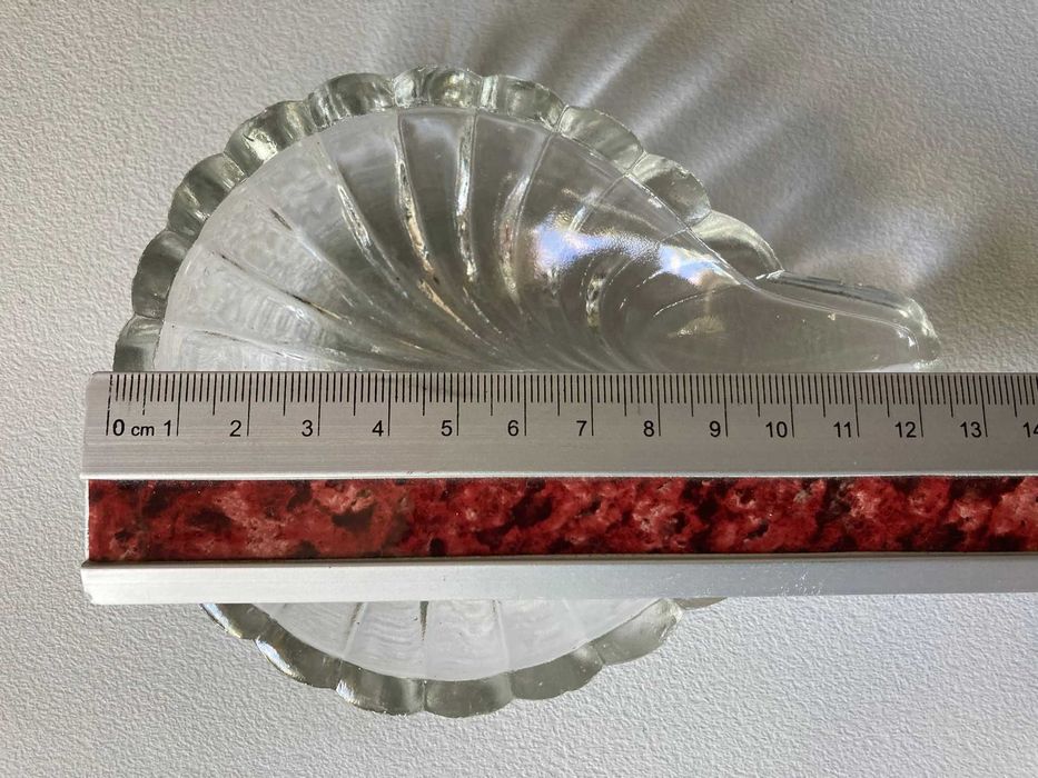 Pequena Taça de Cristal Formato de Concha (~12.5cm comprimento)