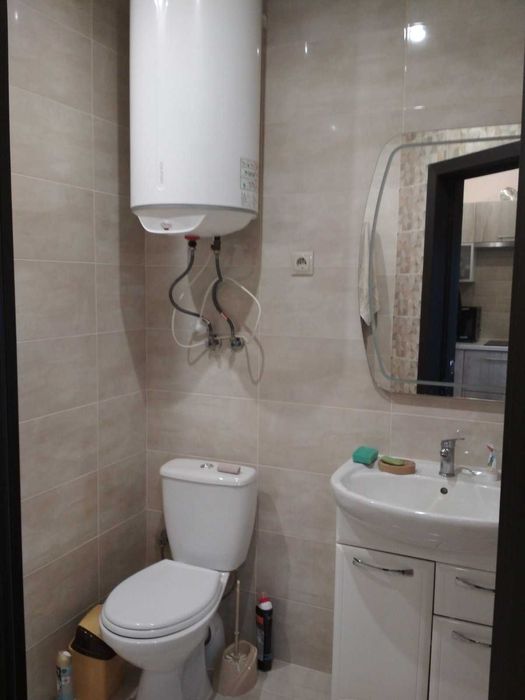 Частина нов. будинку в закритому комплексі на Дніпрі (п3)