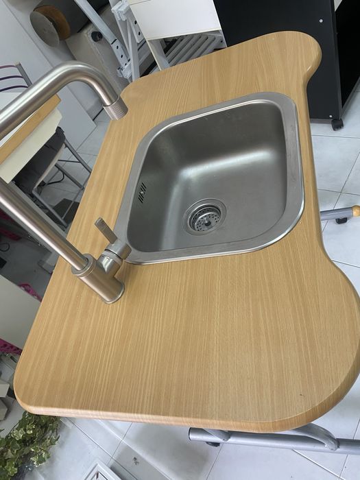 Vendo excelente movel com cuba e torneira, e canalização