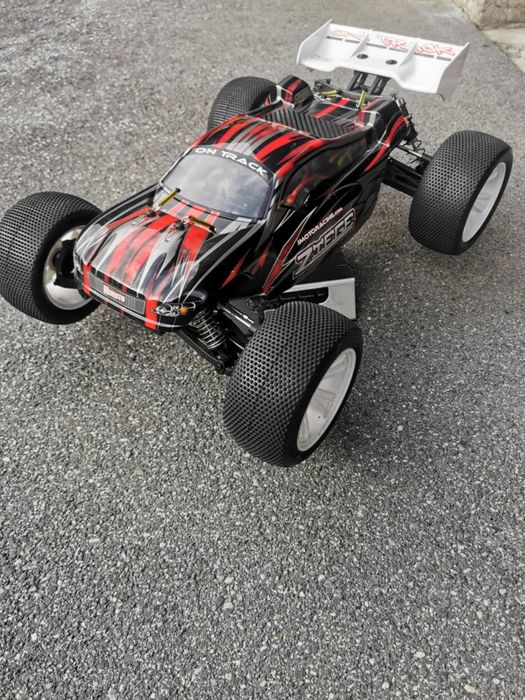 Carrinho telecomandado a bateria