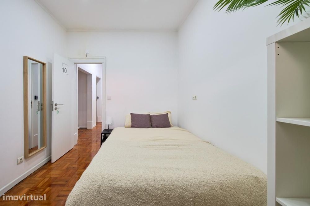 Quarto - localizado em Alameda Lisbon