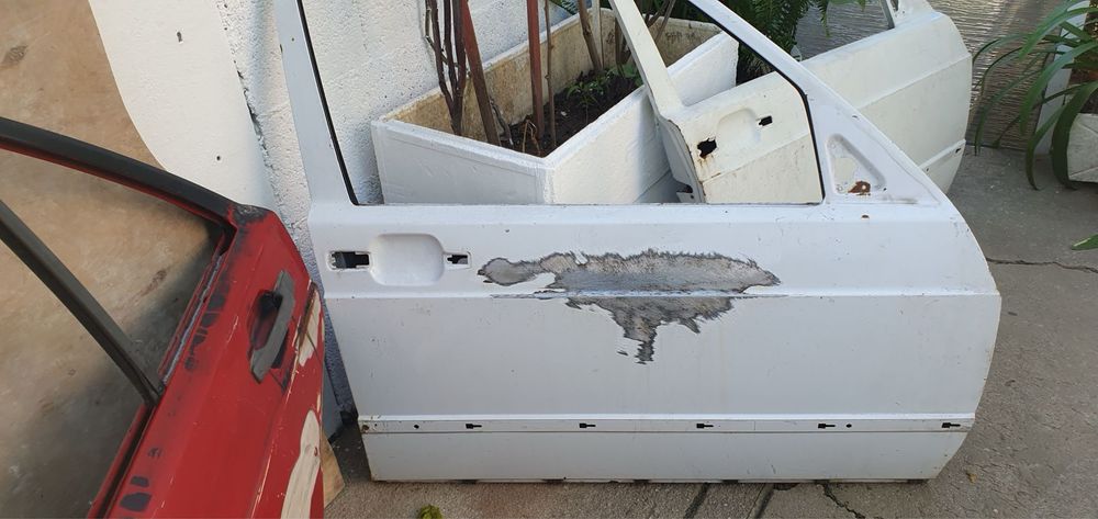 Porta Mercedes 190 - 1 unid