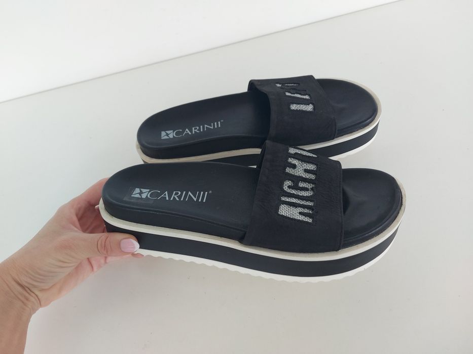 Buty damskie klapki skórzane Carinii w rozmiarze 38