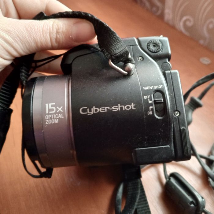 Фотоапарат SONY DSC-H9