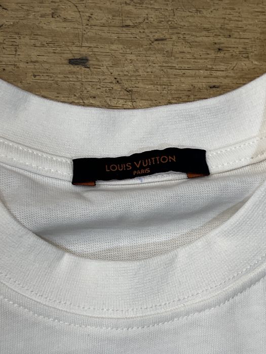 T-shirt Louis Vuitton Monogram Relevo - Branca (Original)