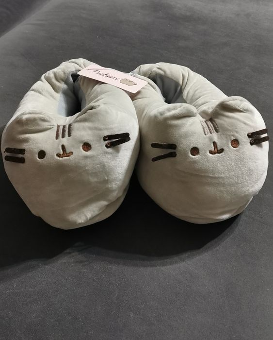Nowe Pusheen kapcie rozm. 38/39