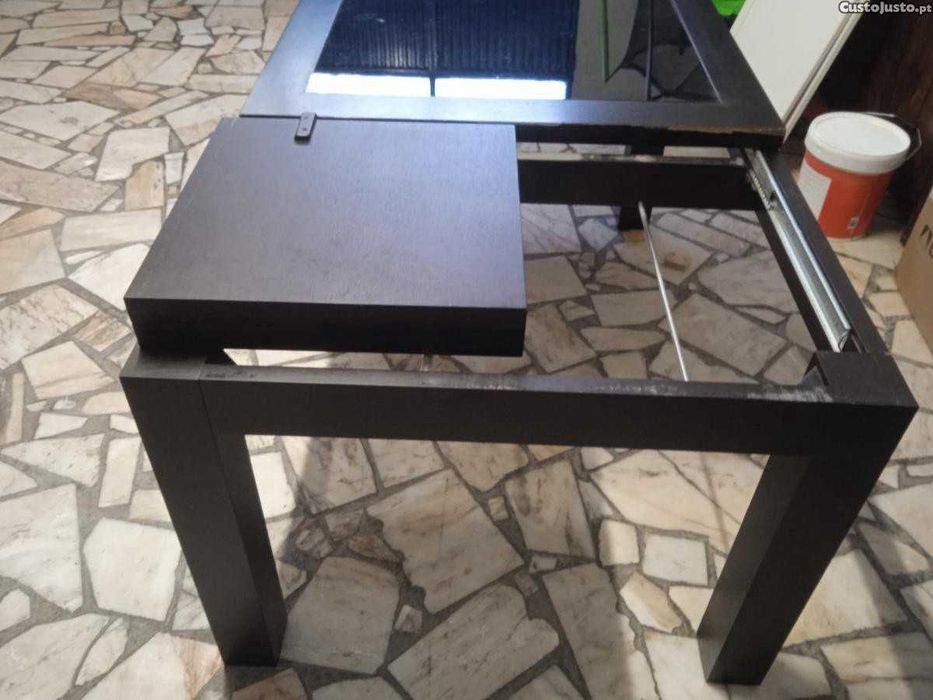 Mesa de jantars com 6 cadeiras