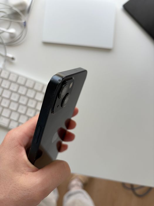 iPhone 13, 128GB Midnight com Apple EarPods