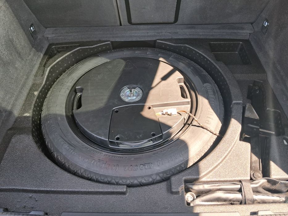 Продам  Audi Q3.