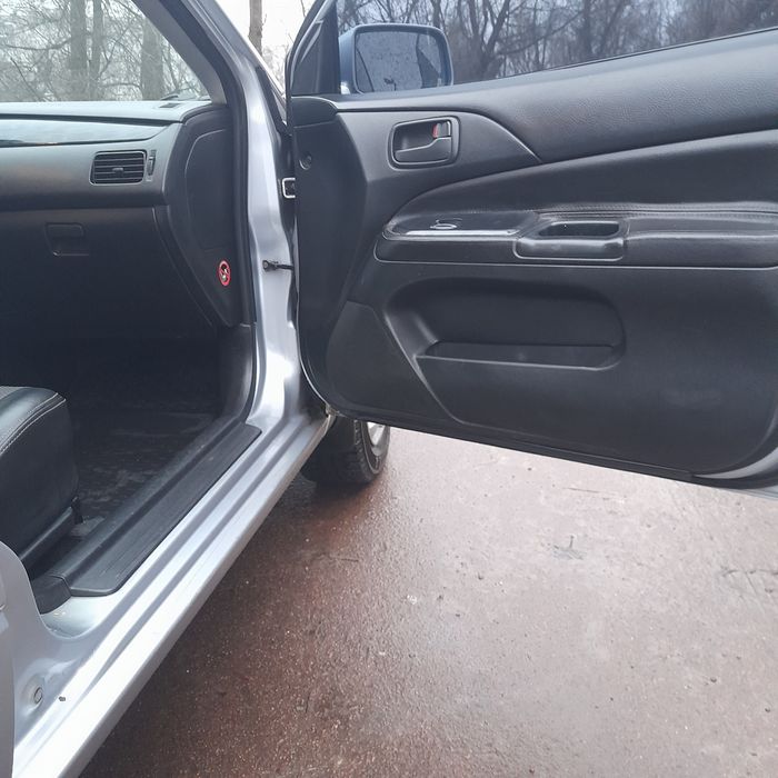 Лансер 9 1.6 бензин