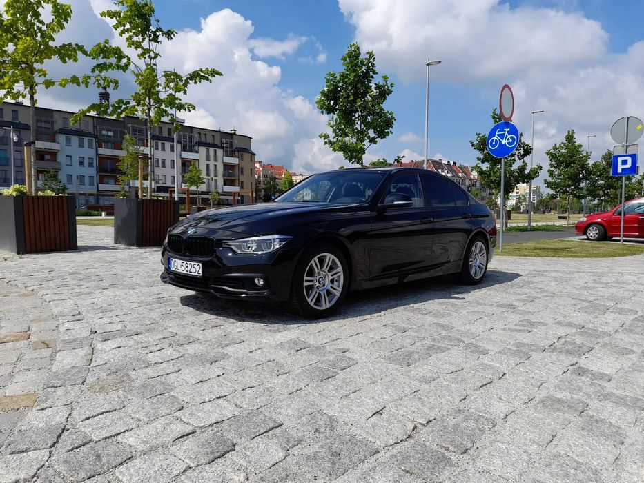 BMW Seria 3 BMW 318i F30 2016r LCI • Automat • Bezwypadkowy • RWD • Alu