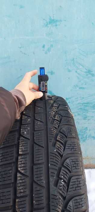 Продам зимові шини розмір 225/60/17