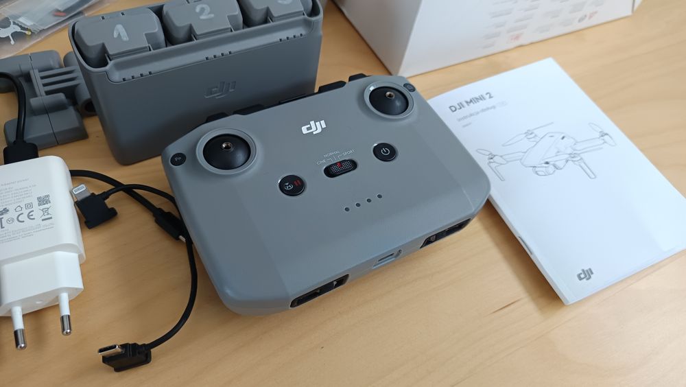 Dron DJI Mini 2 FMC fly more combo