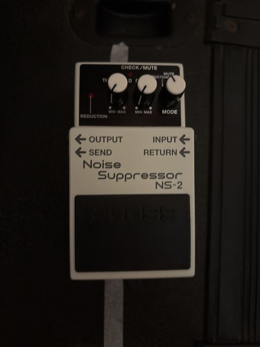 Boss noise supresor ns-2 com caixa e fatura