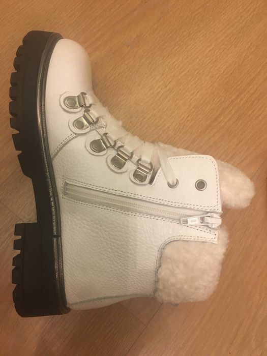 Ботинки Evie 33р Новые