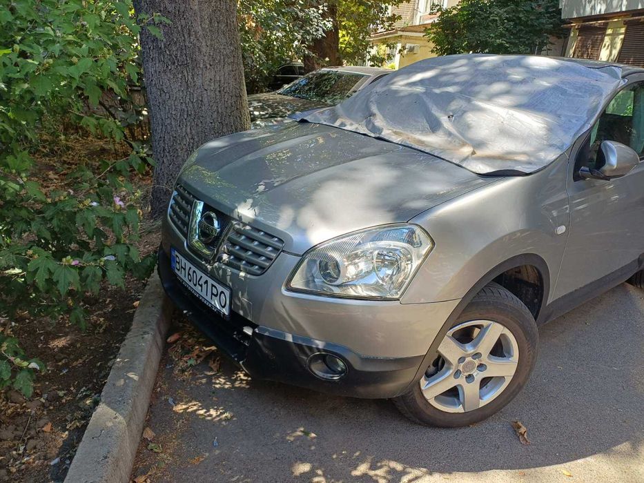 продати автомобіль Nissan Qashqai 2009