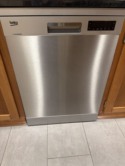 Máquina de Lavar Loiça Beko ProSmart Inverter – Inox