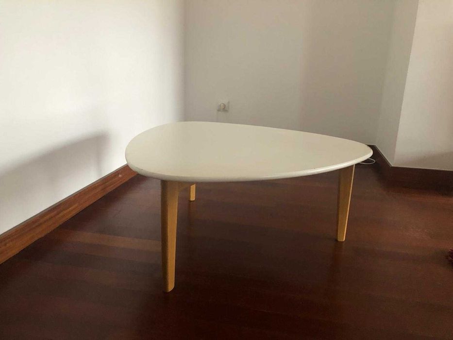 URGENT: Low and Small Table64309818663682120