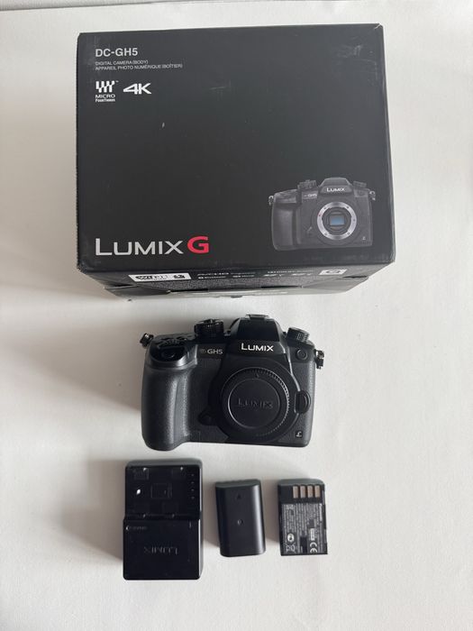 Panasonic Lumix GH5 Body + додатковий акум