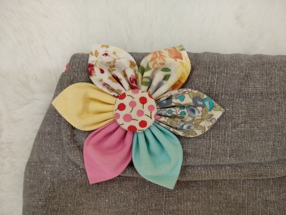 Porta Moedas Artesanal com Flor