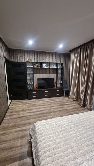 Срочно!Продам будинок, Космічний мкр, Южний ринок