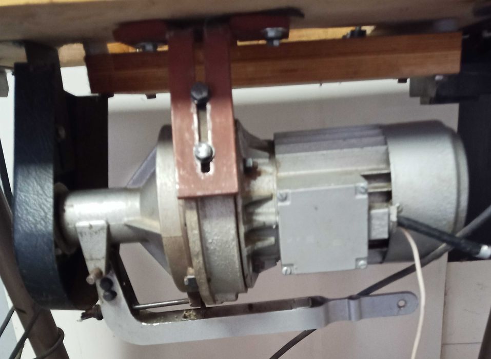 Silnik przemysłowy o mocy 550W/380/220V.