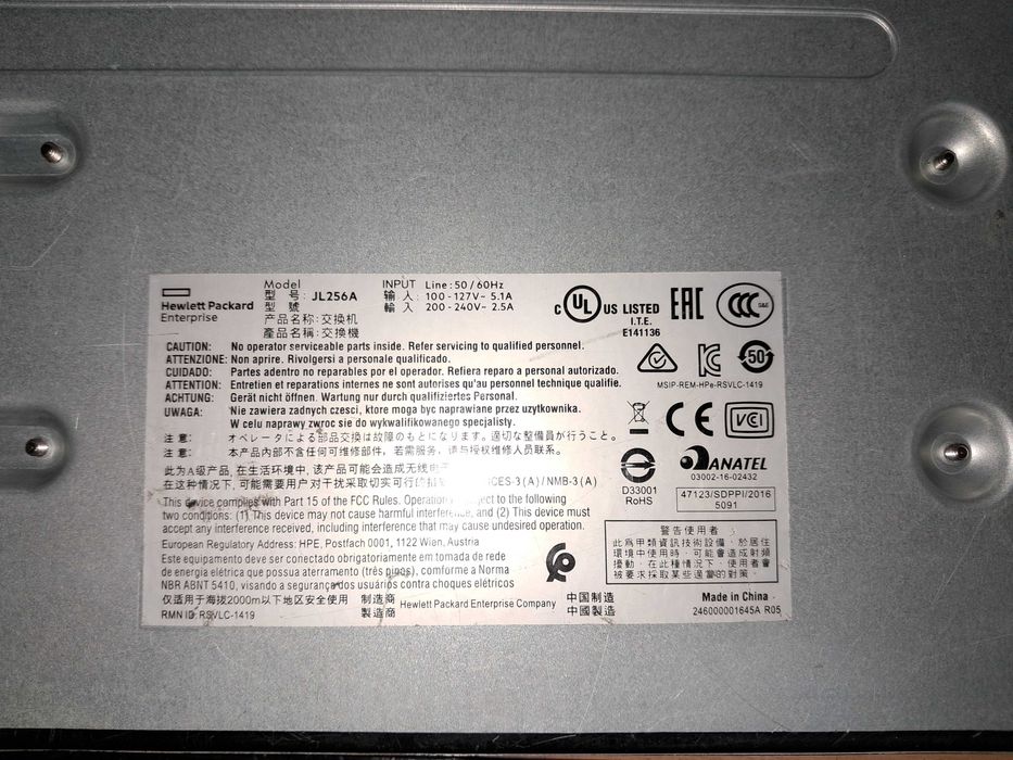 Комутатор HPE Aruba 2930F 48G-PoE+ 4x10G SFP+ L3 Switch JL256A