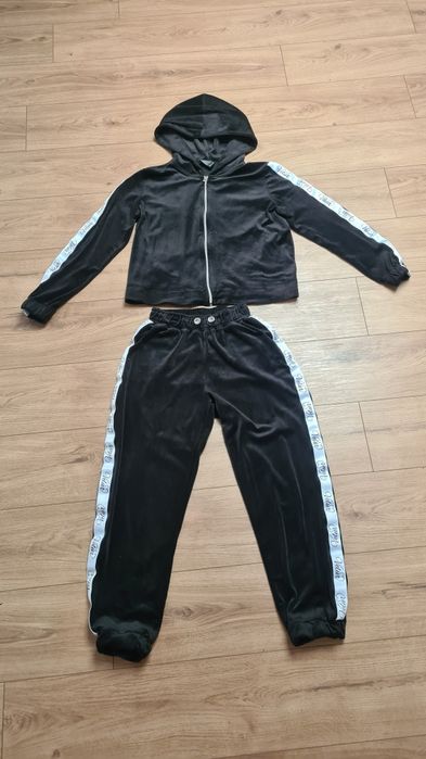 Sprzedam damski dres dwuczeciowy roz M/L