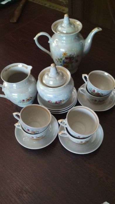 Кофейний фарфоровый сервиз