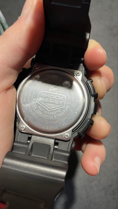 Zegarek G-Shock PROTECTION GA-110GB (złoty)