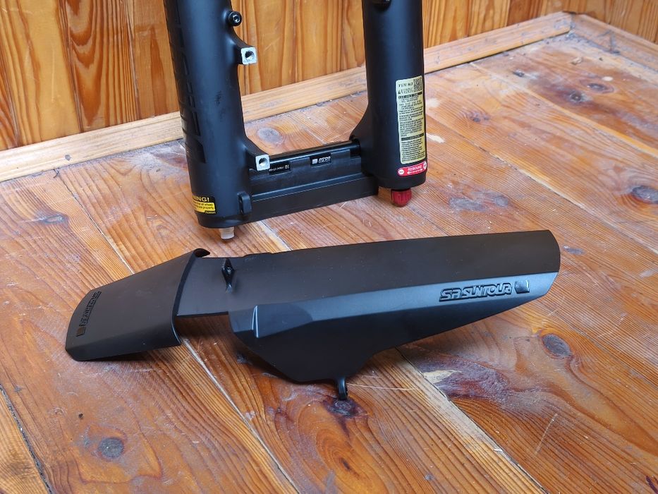 Нова вилка SR Suntour DUROLUX rc+ 29" 180mm 38мм ноги boost