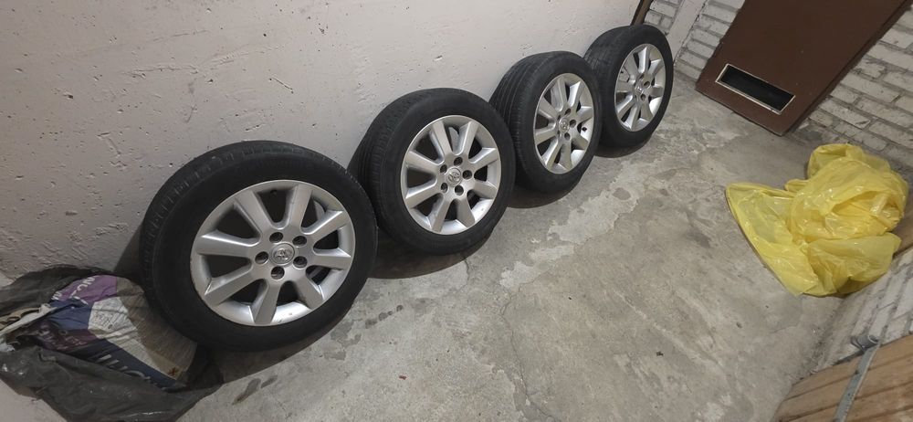 Felgi z oponami letnimi 205/50/16