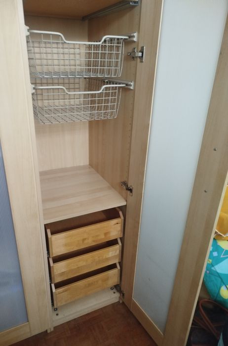 Roupeiro IKEA de 1porta