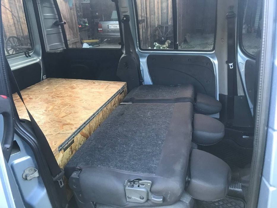 Продам сімейний автомобіль фіат добло
