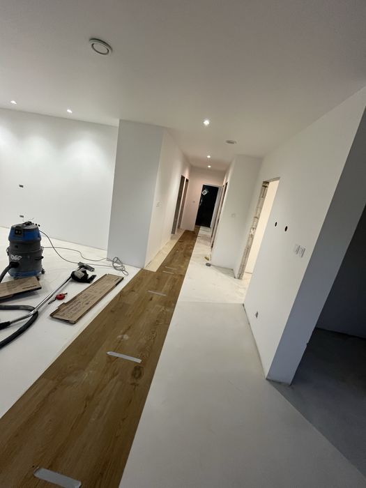 Montaż winyl SPC WPC PCV  podłogi,wylewki   łazienki domy.