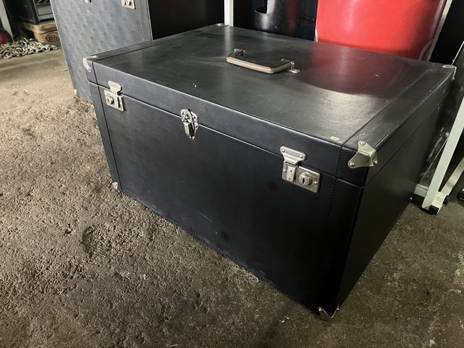 Mala tipo caixote para Ourivesaria etc