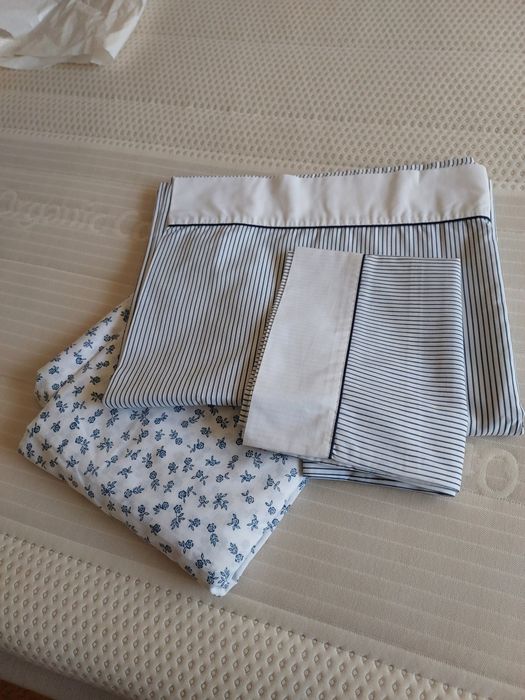 2 jogos para cama de solteiro como novos.