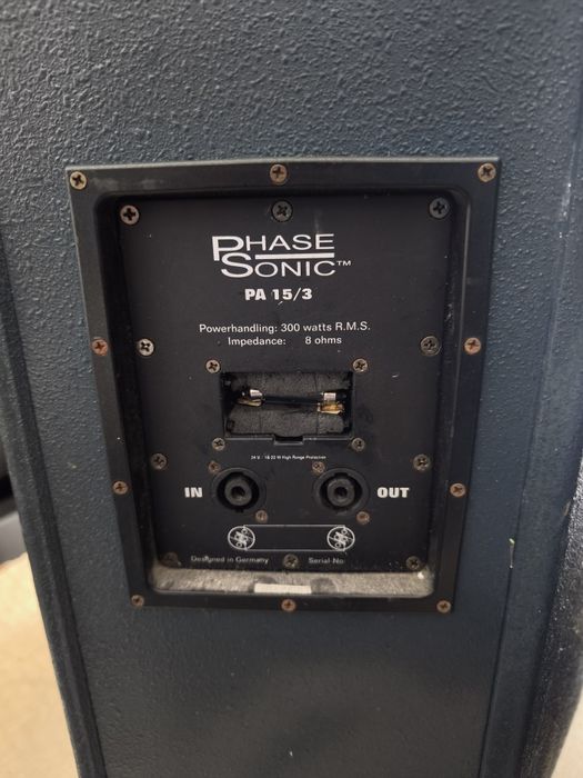 Par de Colunas de Som