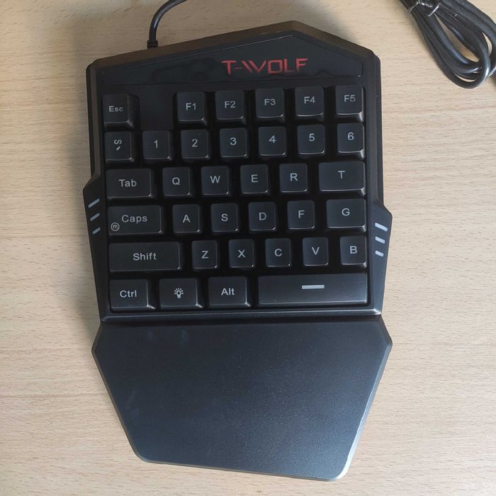 Teclado Gamer Retro-iluminado