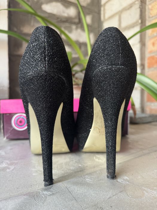 Чорні туфлі