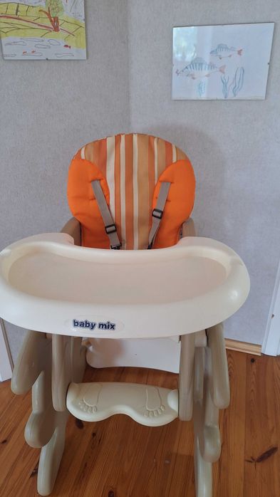 Fotelik do karmienia 2 w 1