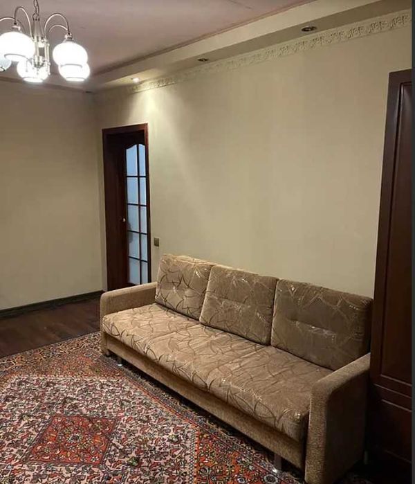 Продам большую 3к квартиру 70м2 метро Спортивная Метростроителей Серт