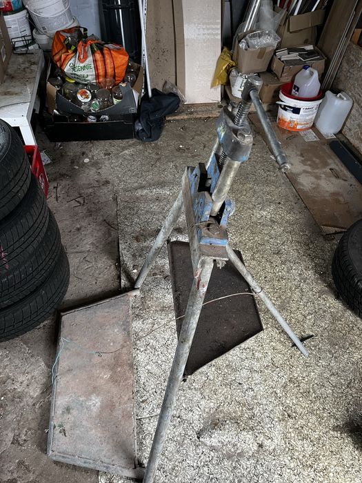 Imadło hydrauliczne do rur Pionier