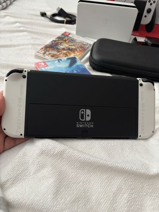 Nintendo Switch OLED Branca