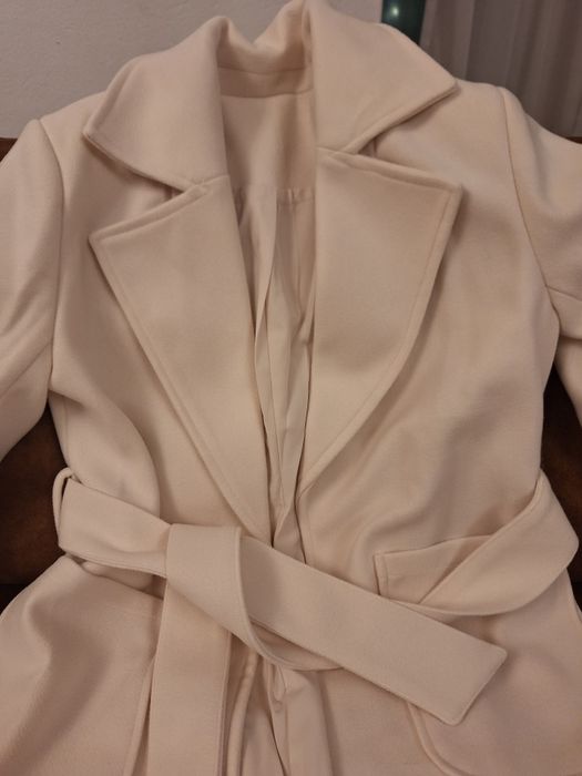 Elegancki płaszcz ecru S