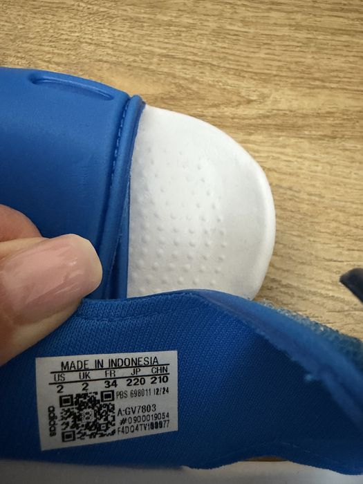 Босоножки adidas р.34