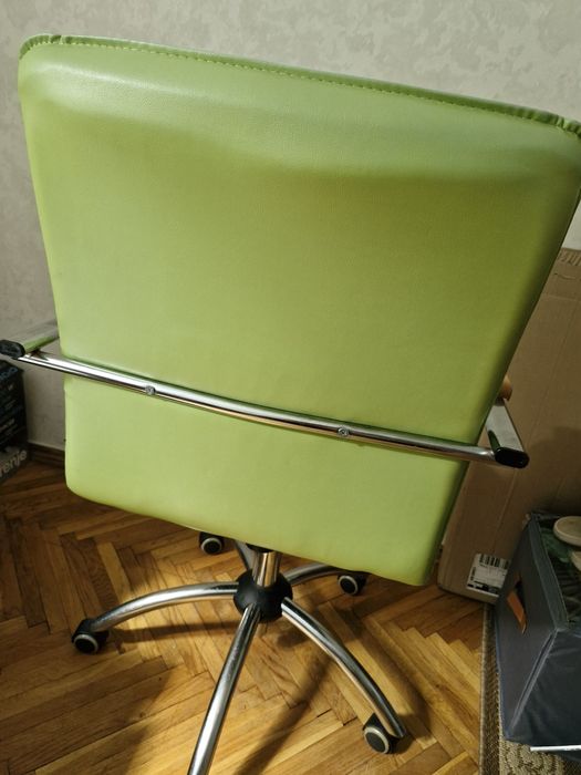 Крісло комп'ютерне
