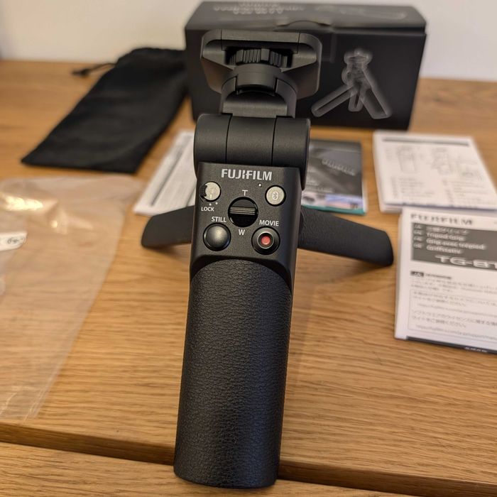 Sprzedam uchwyt statyw bluetooth Fujifilm TG-BT1 - stan idealny / jak nowy